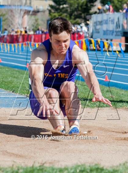 Thumbnail 3 in 2016 Mullen Runners Roost Invitational photogallery.