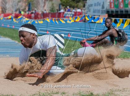 Thumbnail 3 in 2016 Mullen Runners Roost Invitational photogallery.