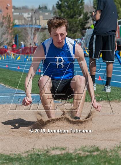 Thumbnail 3 in 2016 Mullen Runners Roost Invitational photogallery.