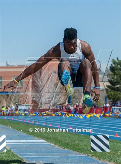 Thumbnail 1 in 2016 Mullen Runners Roost Invitational photogallery.