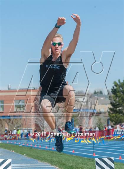 Thumbnail 2 in 2016 Mullen Runners Roost Invitational photogallery.