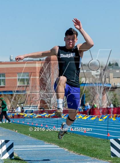 Thumbnail 2 in 2016 Mullen Runners Roost Invitational photogallery.