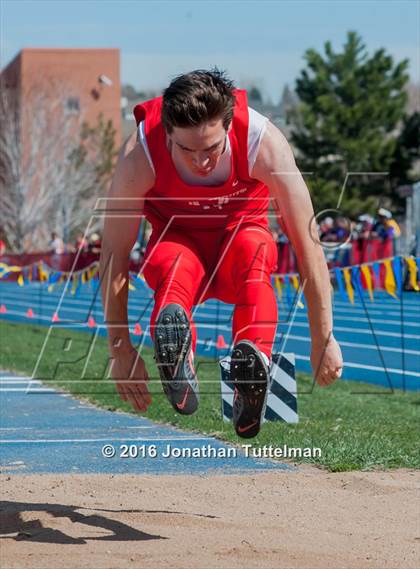 Thumbnail 2 in 2016 Mullen Runners Roost Invitational photogallery.
