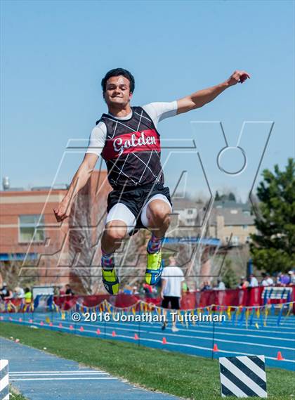 Thumbnail 3 in 2016 Mullen Runners Roost Invitational photogallery.