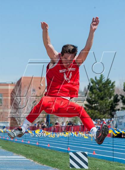 Thumbnail 3 in 2016 Mullen Runners Roost Invitational photogallery.