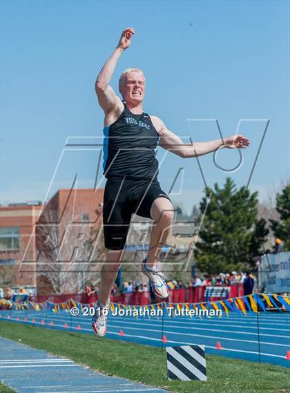 Thumbnail 3 in 2016 Mullen Runners Roost Invitational photogallery.