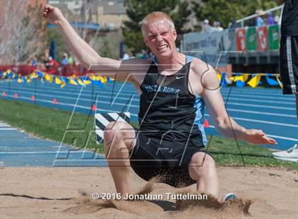 Thumbnail 2 in 2016 Mullen Runners Roost Invitational photogallery.