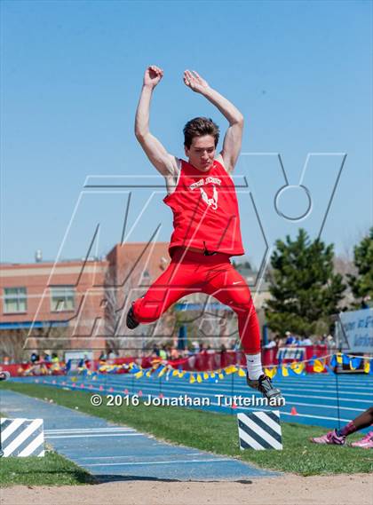 Thumbnail 2 in 2016 Mullen Runners Roost Invitational photogallery.
