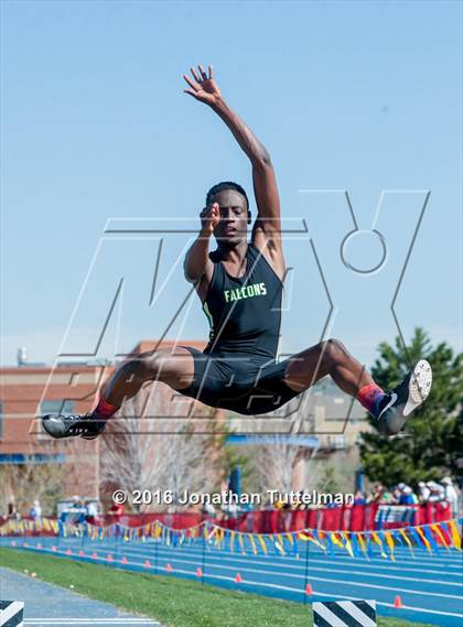 Thumbnail 1 in 2016 Mullen Runners Roost Invitational photogallery.