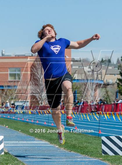 Thumbnail 3 in 2016 Mullen Runners Roost Invitational photogallery.