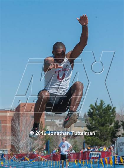 Thumbnail 3 in 2016 Mullen Runners Roost Invitational photogallery.