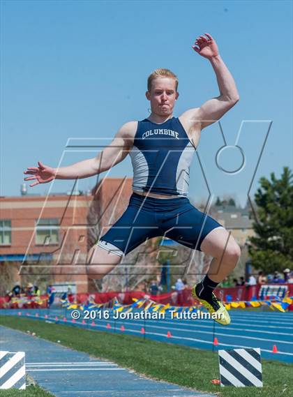 Thumbnail 3 in 2016 Mullen Runners Roost Invitational photogallery.