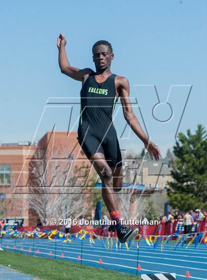 Thumbnail 2 in 2016 Mullen Runners Roost Invitational photogallery.
