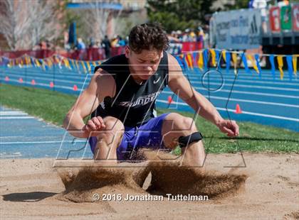 Thumbnail 3 in 2016 Mullen Runners Roost Invitational photogallery.