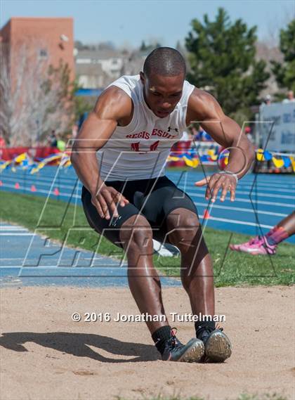 Thumbnail 3 in 2016 Mullen Runners Roost Invitational photogallery.