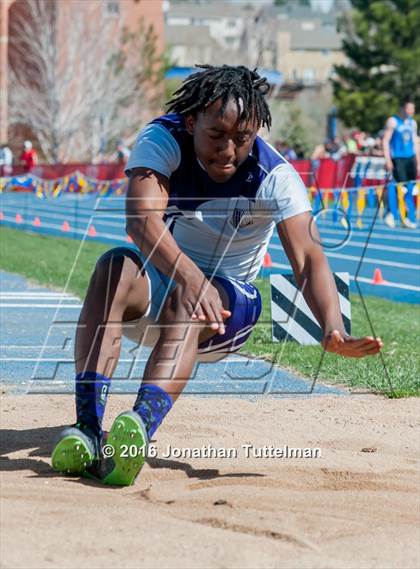 Thumbnail 1 in 2016 Mullen Runners Roost Invitational photogallery.
