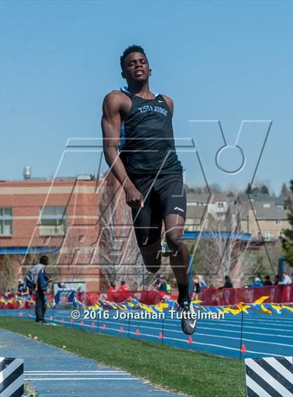 Thumbnail 2 in 2016 Mullen Runners Roost Invitational photogallery.