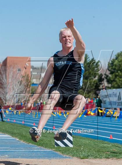 Thumbnail 2 in 2016 Mullen Runners Roost Invitational photogallery.