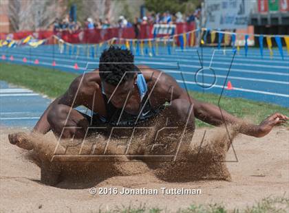Thumbnail 1 in 2016 Mullen Runners Roost Invitational photogallery.