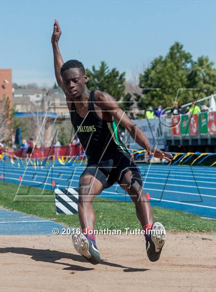 Thumbnail 1 in 2016 Mullen Runners Roost Invitational photogallery.