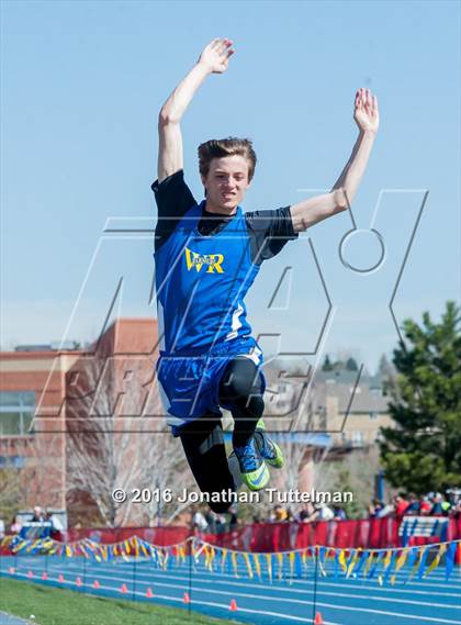 Thumbnail 1 in 2016 Mullen Runners Roost Invitational photogallery.