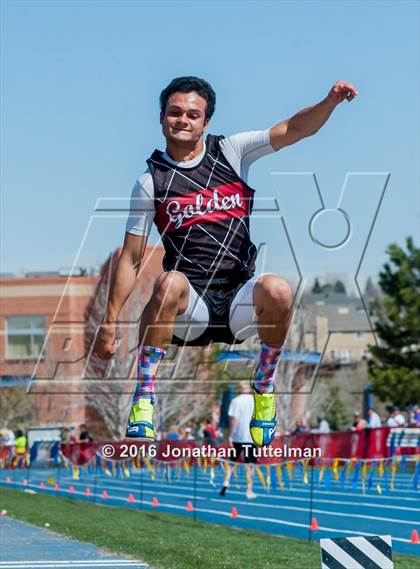 Thumbnail 1 in 2016 Mullen Runners Roost Invitational photogallery.