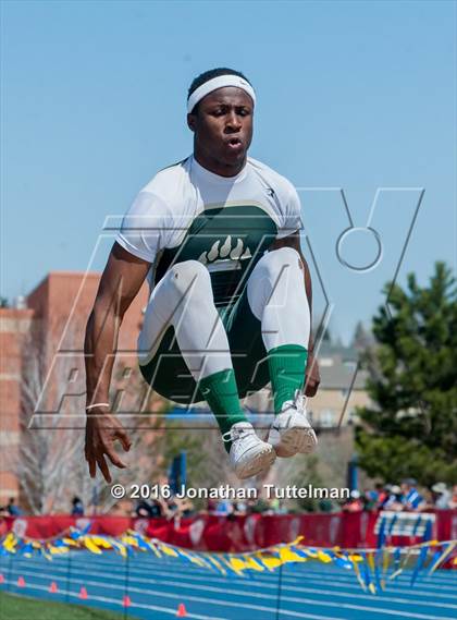 Thumbnail 3 in 2016 Mullen Runners Roost Invitational photogallery.