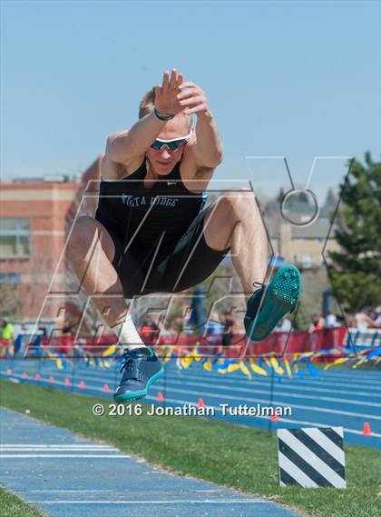 Thumbnail 3 in 2016 Mullen Runners Roost Invitational photogallery.