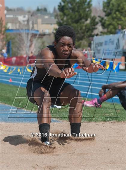 Thumbnail 3 in 2016 Mullen Runners Roost Invitational photogallery.