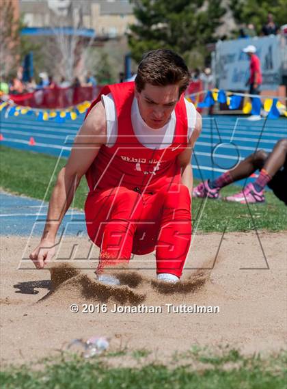 Thumbnail 2 in 2016 Mullen Runners Roost Invitational photogallery.