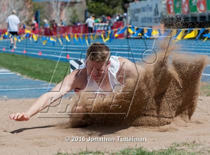 Thumbnail 2 in 2016 Mullen Runners Roost Invitational photogallery.