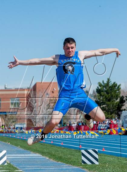 Thumbnail 3 in 2016 Mullen Runners Roost Invitational photogallery.