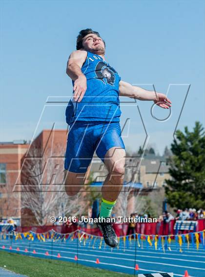Thumbnail 1 in 2016 Mullen Runners Roost Invitational photogallery.