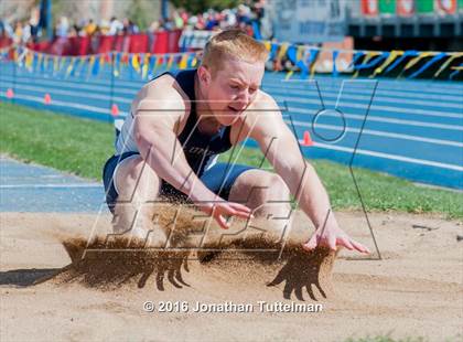Thumbnail 1 in 2016 Mullen Runners Roost Invitational photogallery.