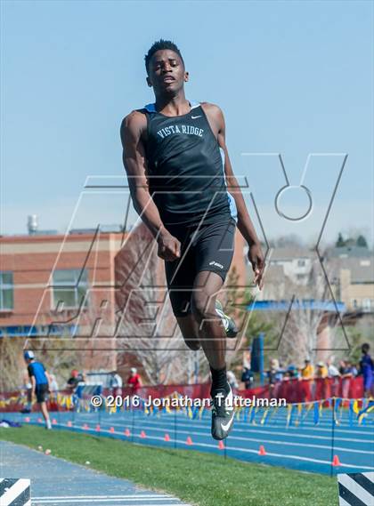 Thumbnail 3 in 2016 Mullen Runners Roost Invitational photogallery.