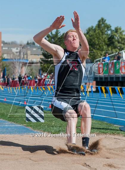 Thumbnail 3 in 2016 Mullen Runners Roost Invitational photogallery.