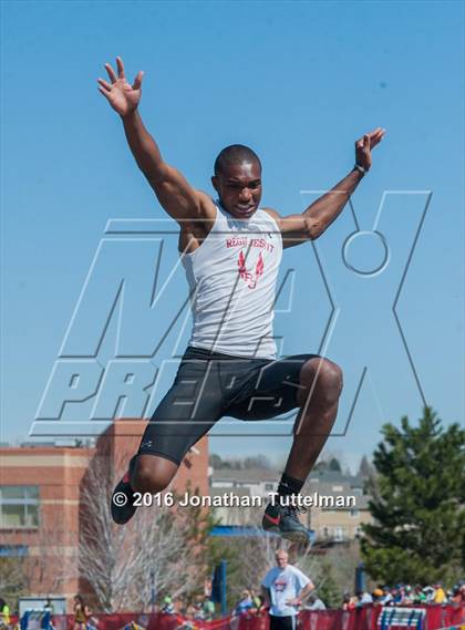 Thumbnail 2 in 2016 Mullen Runners Roost Invitational photogallery.