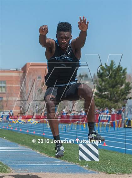 Thumbnail 1 in 2016 Mullen Runners Roost Invitational photogallery.