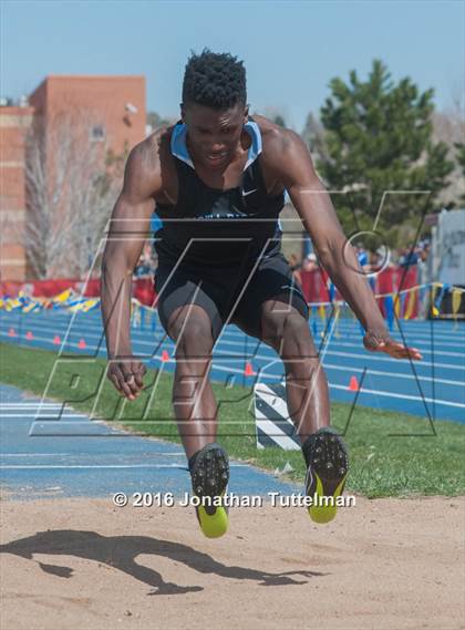Thumbnail 2 in 2016 Mullen Runners Roost Invitational photogallery.
