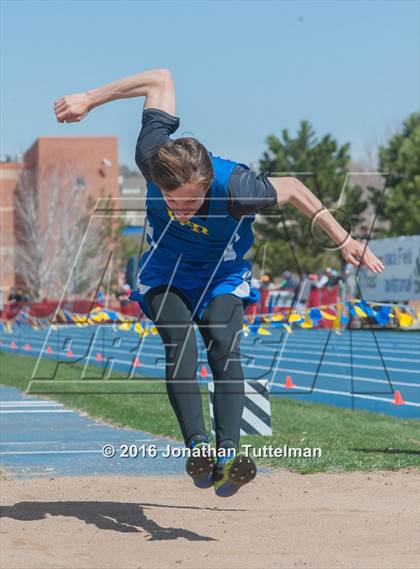 Thumbnail 3 in 2016 Mullen Runners Roost Invitational photogallery.