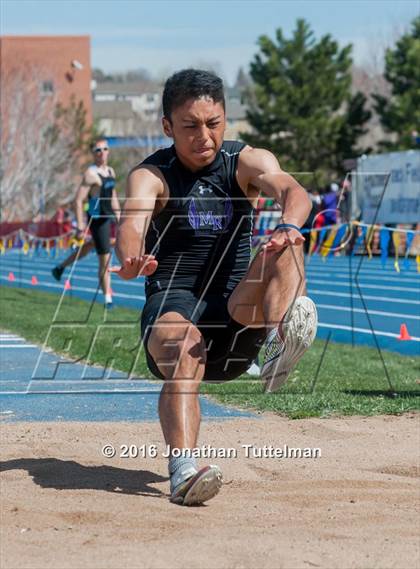 Thumbnail 3 in 2016 Mullen Runners Roost Invitational photogallery.