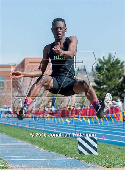 Thumbnail 2 in 2016 Mullen Runners Roost Invitational photogallery.