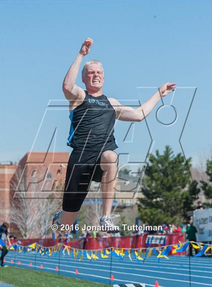 Thumbnail 3 in 2016 Mullen Runners Roost Invitational photogallery.
