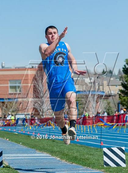 Thumbnail 3 in 2016 Mullen Runners Roost Invitational photogallery.