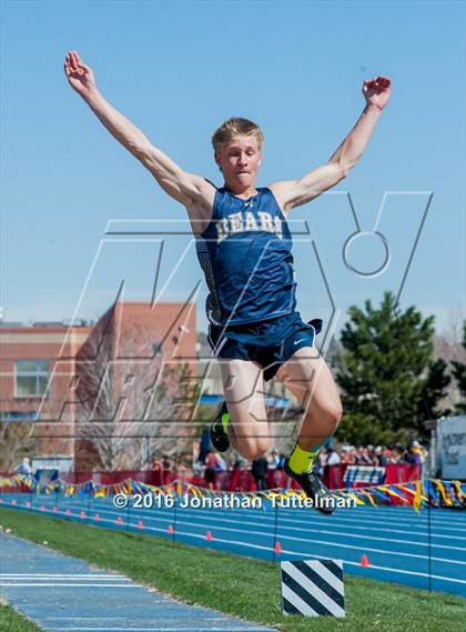 Thumbnail 2 in 2016 Mullen Runners Roost Invitational photogallery.
