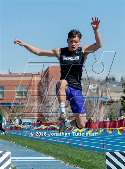 Thumbnail 3 in 2016 Mullen Runners Roost Invitational photogallery.