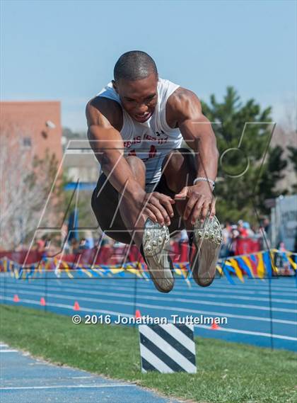 Thumbnail 2 in 2016 Mullen Runners Roost Invitational photogallery.