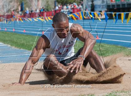 Thumbnail 3 in 2016 Mullen Runners Roost Invitational photogallery.
