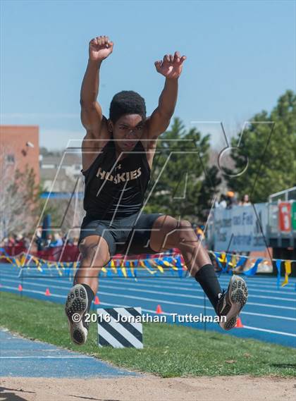 Thumbnail 3 in 2016 Mullen Runners Roost Invitational photogallery.