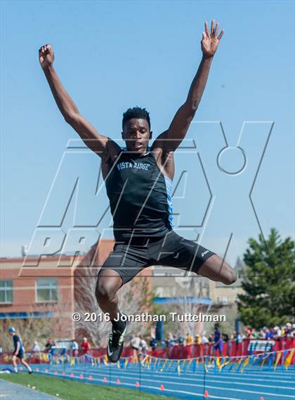 Thumbnail 3 in 2016 Mullen Runners Roost Invitational photogallery.